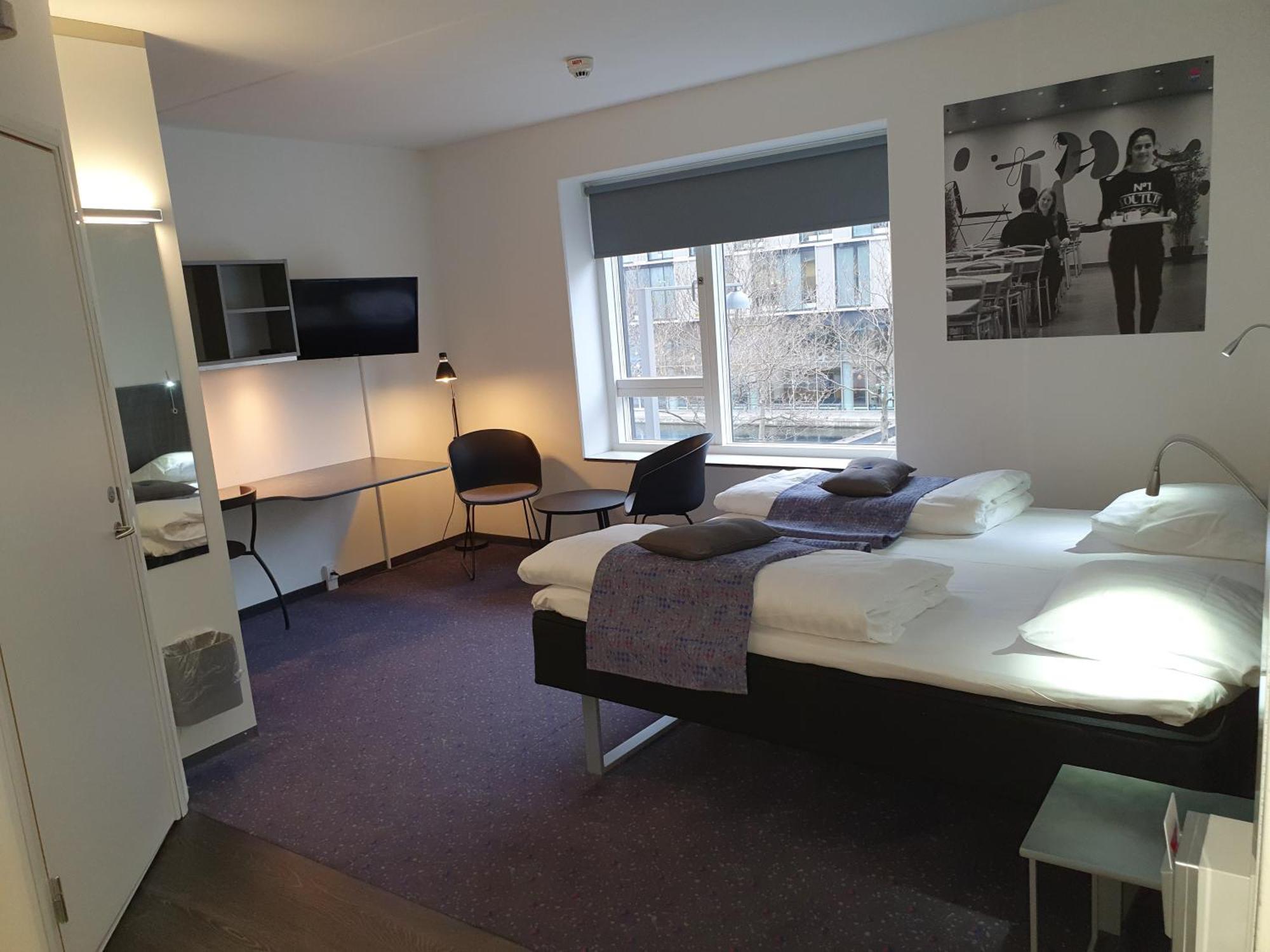 Large Apartment,1286133298:JPEG